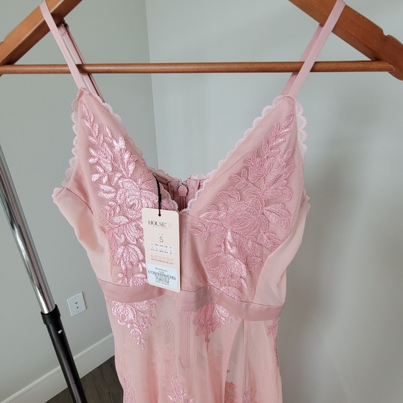 House of CB Lucia Dress Rose Sheer Lace/Bandage Maxi Dress - Picture 7 of 12